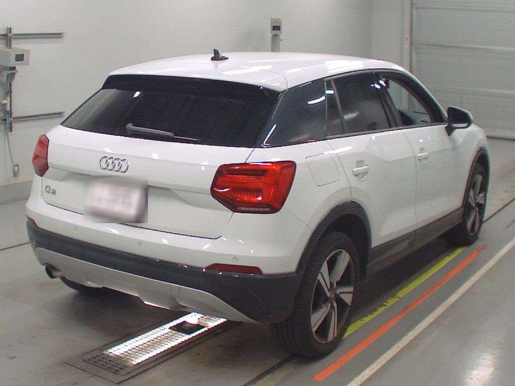 Audi Q2 ﾊｯｼｭﾀｸﾞ ｺﾝﾄﾗｽﾄﾘﾐﾃｯﾄﾞ