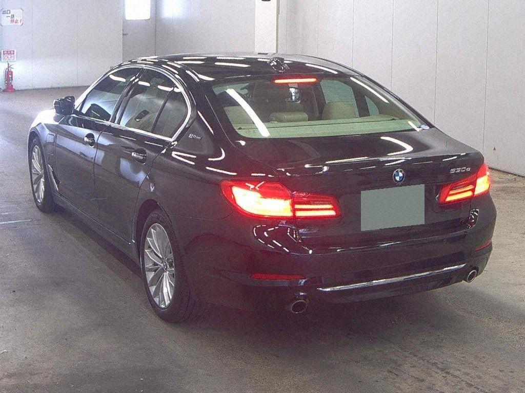 BMW 530 E LUXURY I-PERFORMANCE