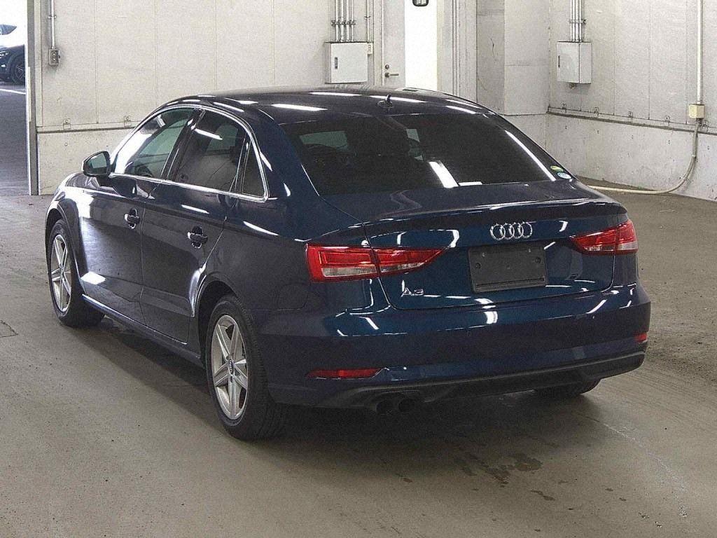 Audi A3 SEDAN 30 TFSI