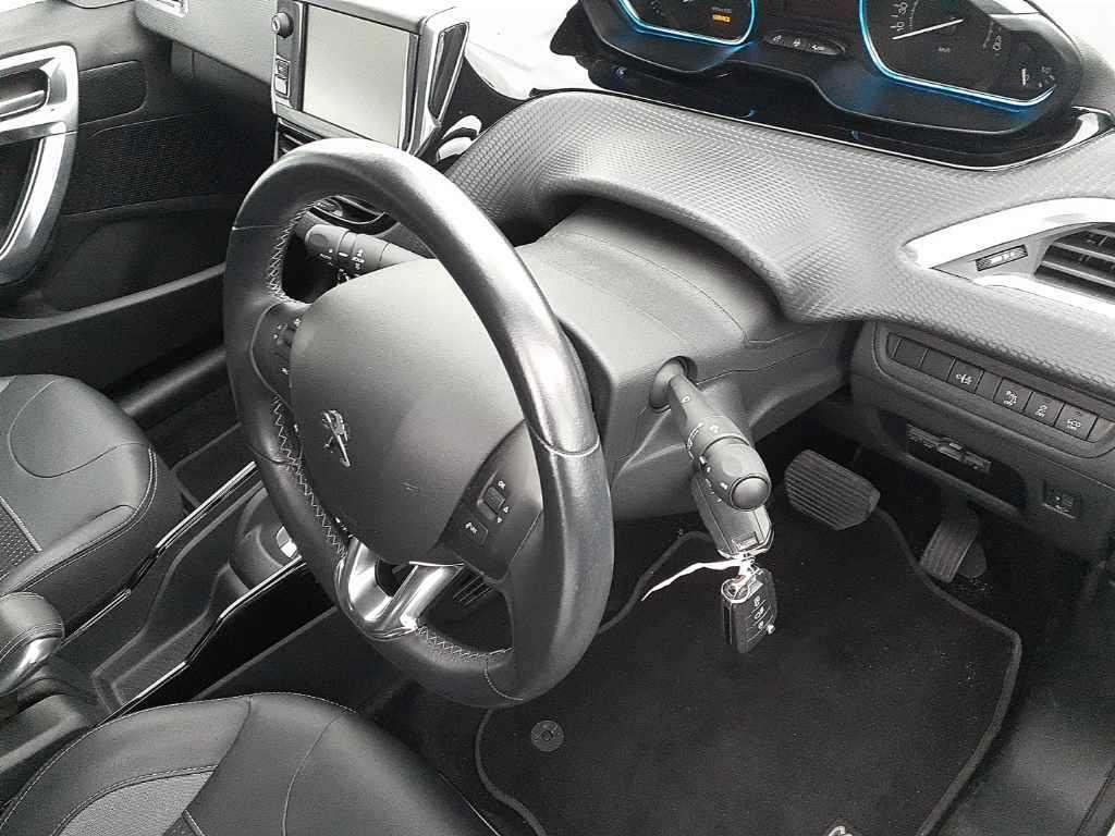 Peugeot pugett 2008 1.2