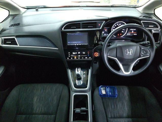 Honda Shuttle HYBRID HONDA SENSING