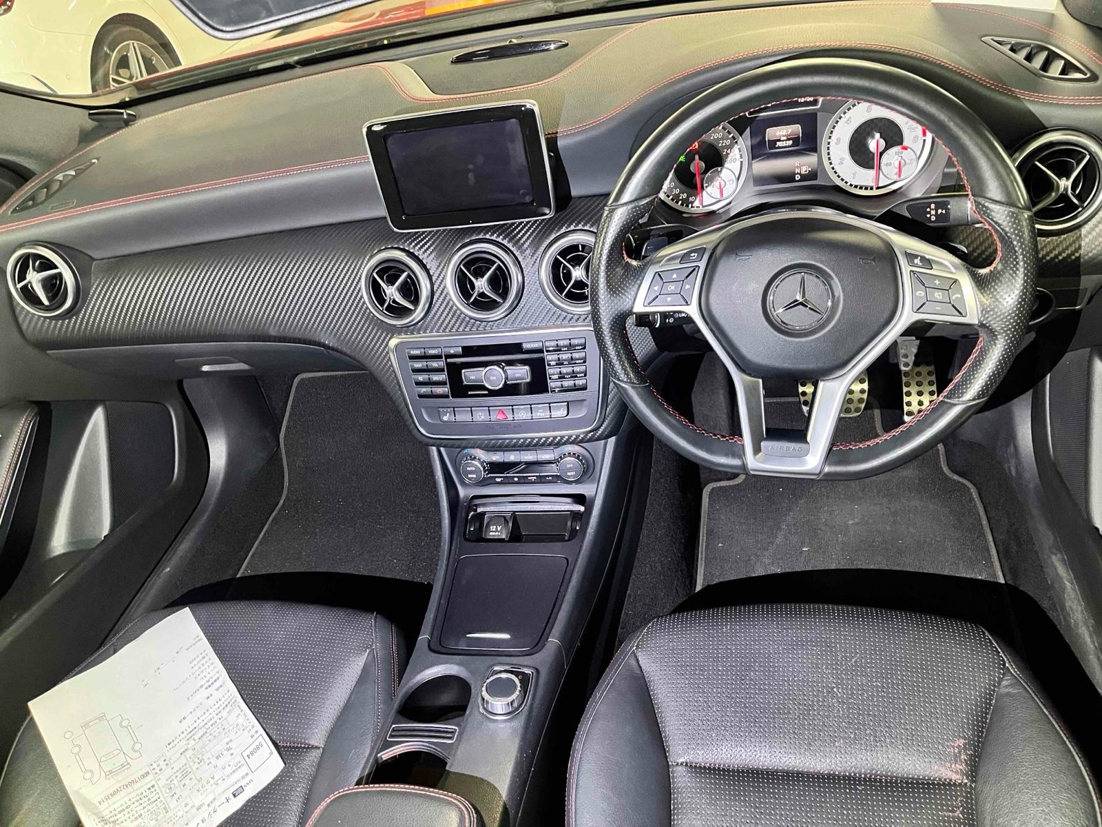 Mercedes-Benz A180 SPORT NIGHT P