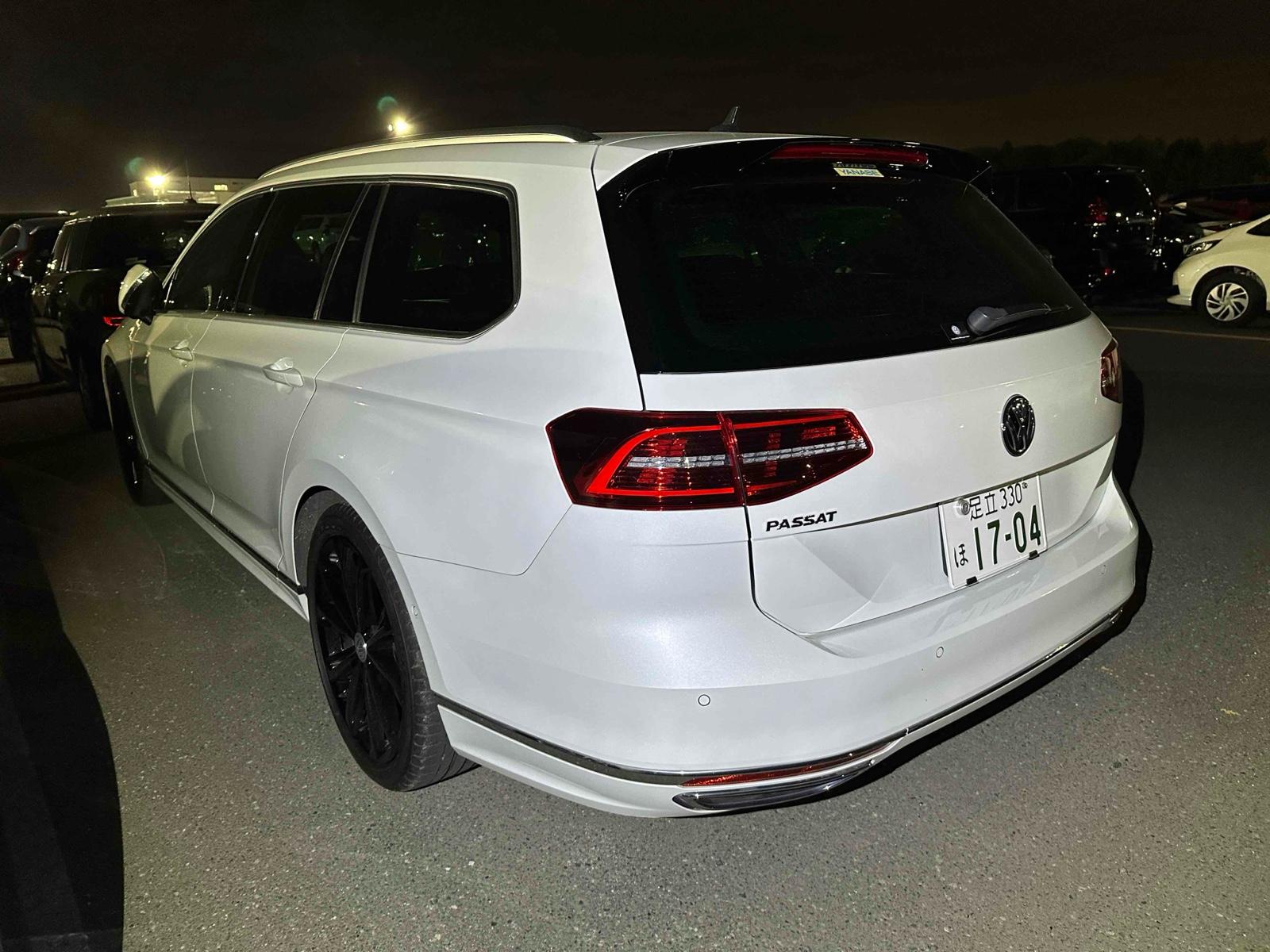 Volkswagen PASSAT VARIANT 2.0TSI R LINE