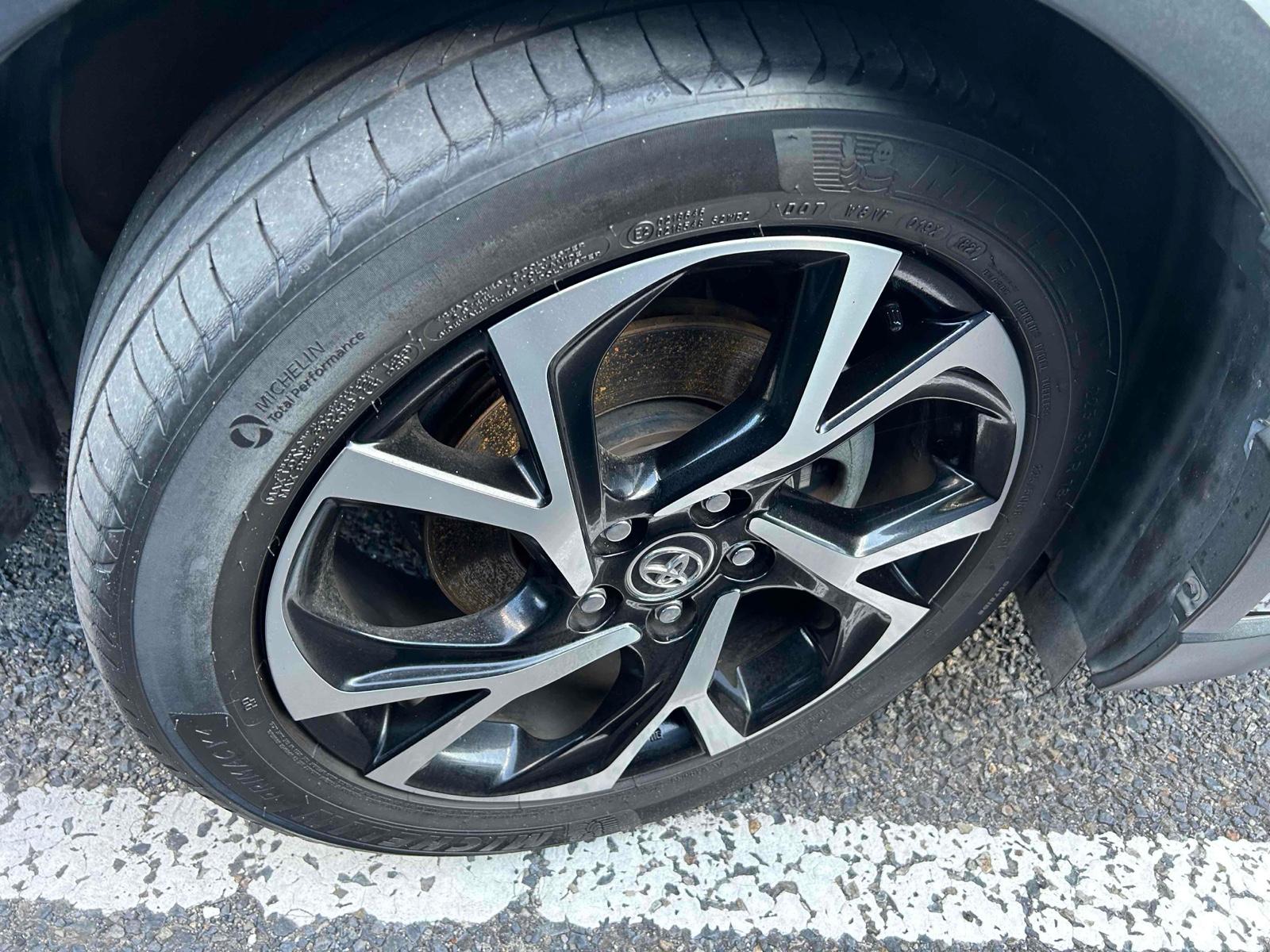 Toyota C-HR HYBRID G
