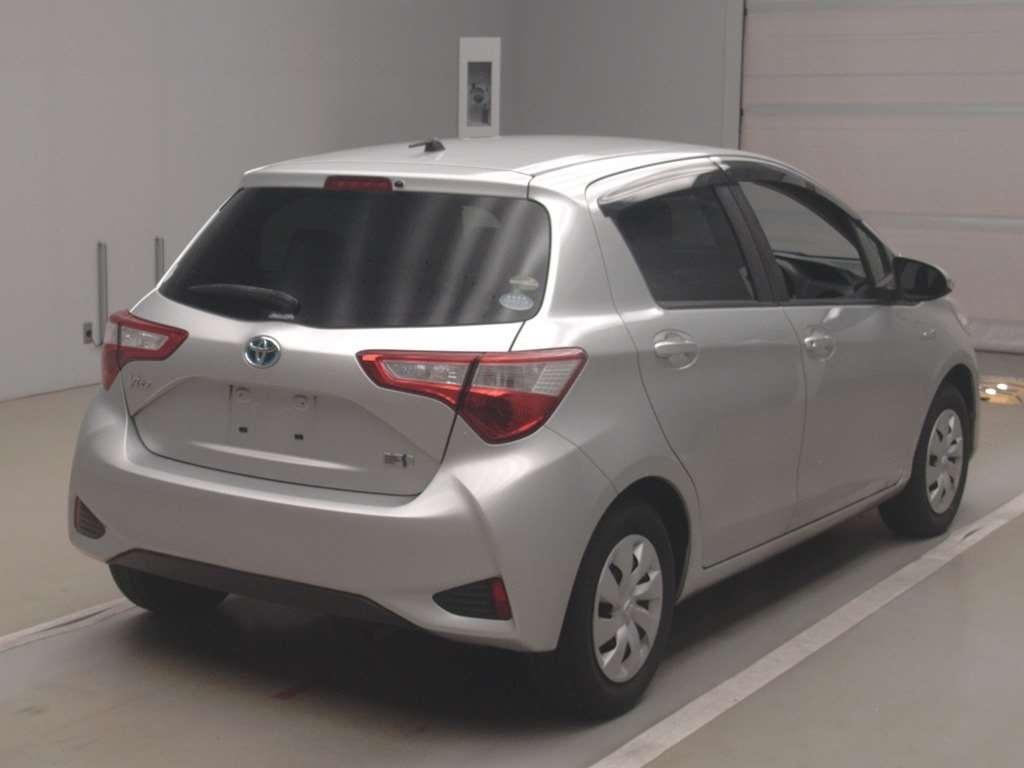 Toyota Vitz HYBRID F