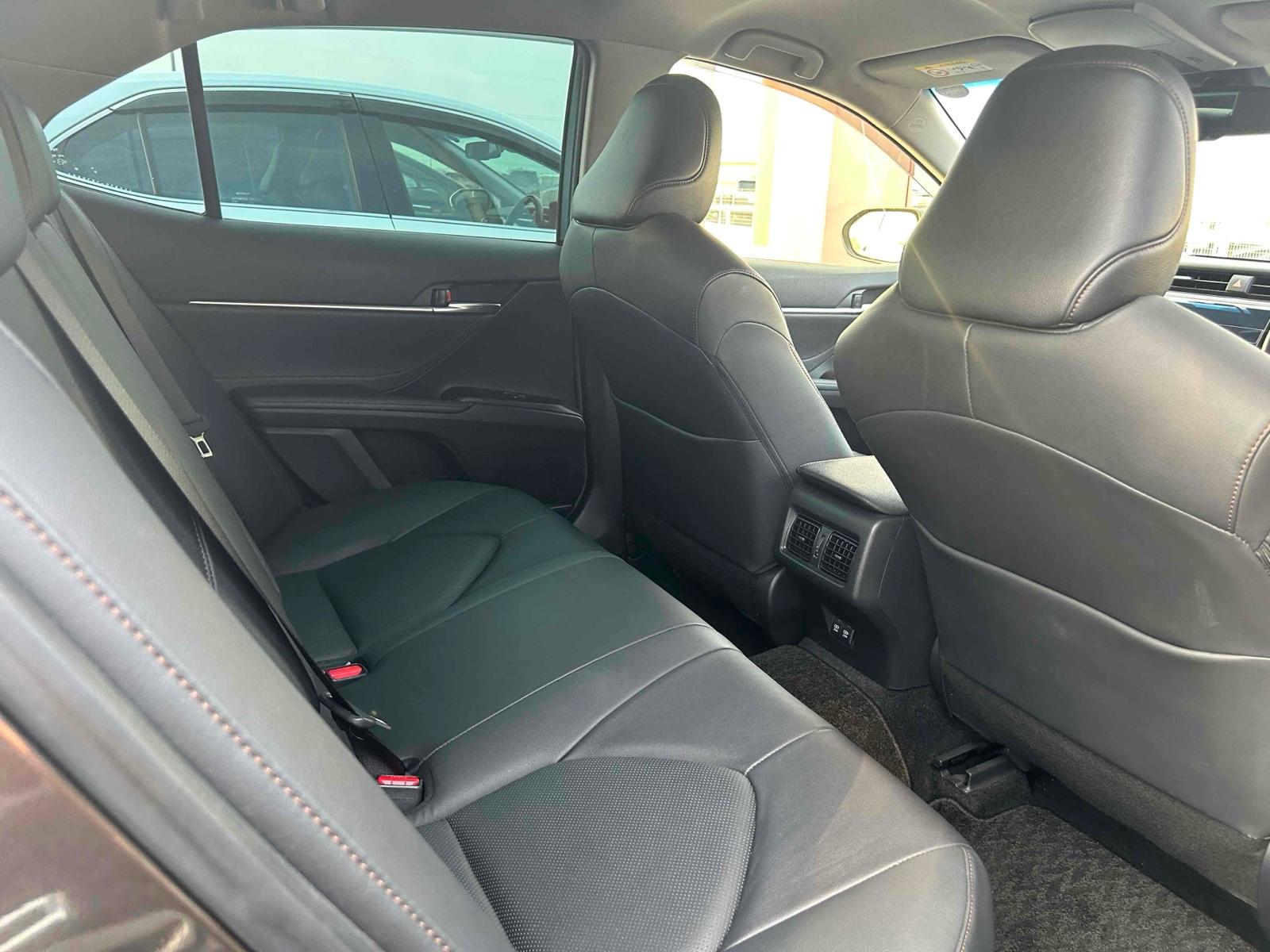 Toyota Camry G LEATHER PACKAGE