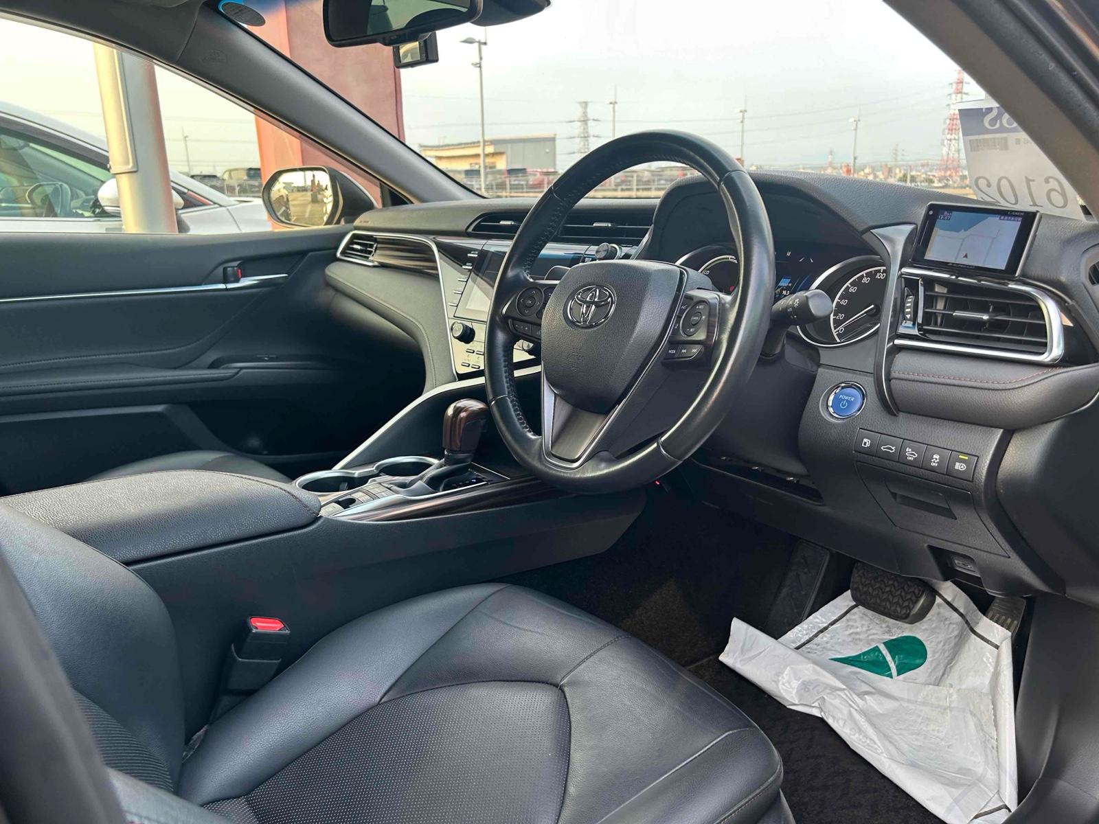 Toyota Camry G LEATHER PACKAGE