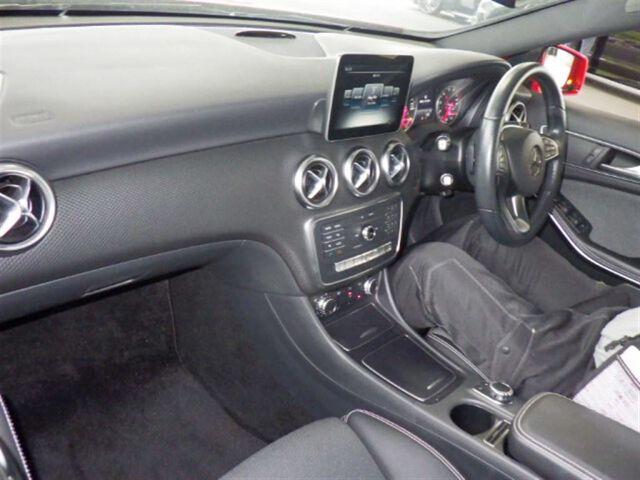 Mercedes-Benz A-class A180