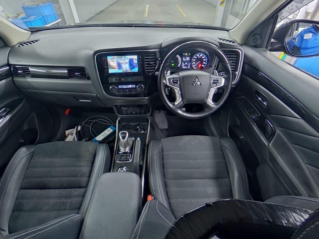 Mitsubishi Outlander Phev G NAVIGATION PACKAGE