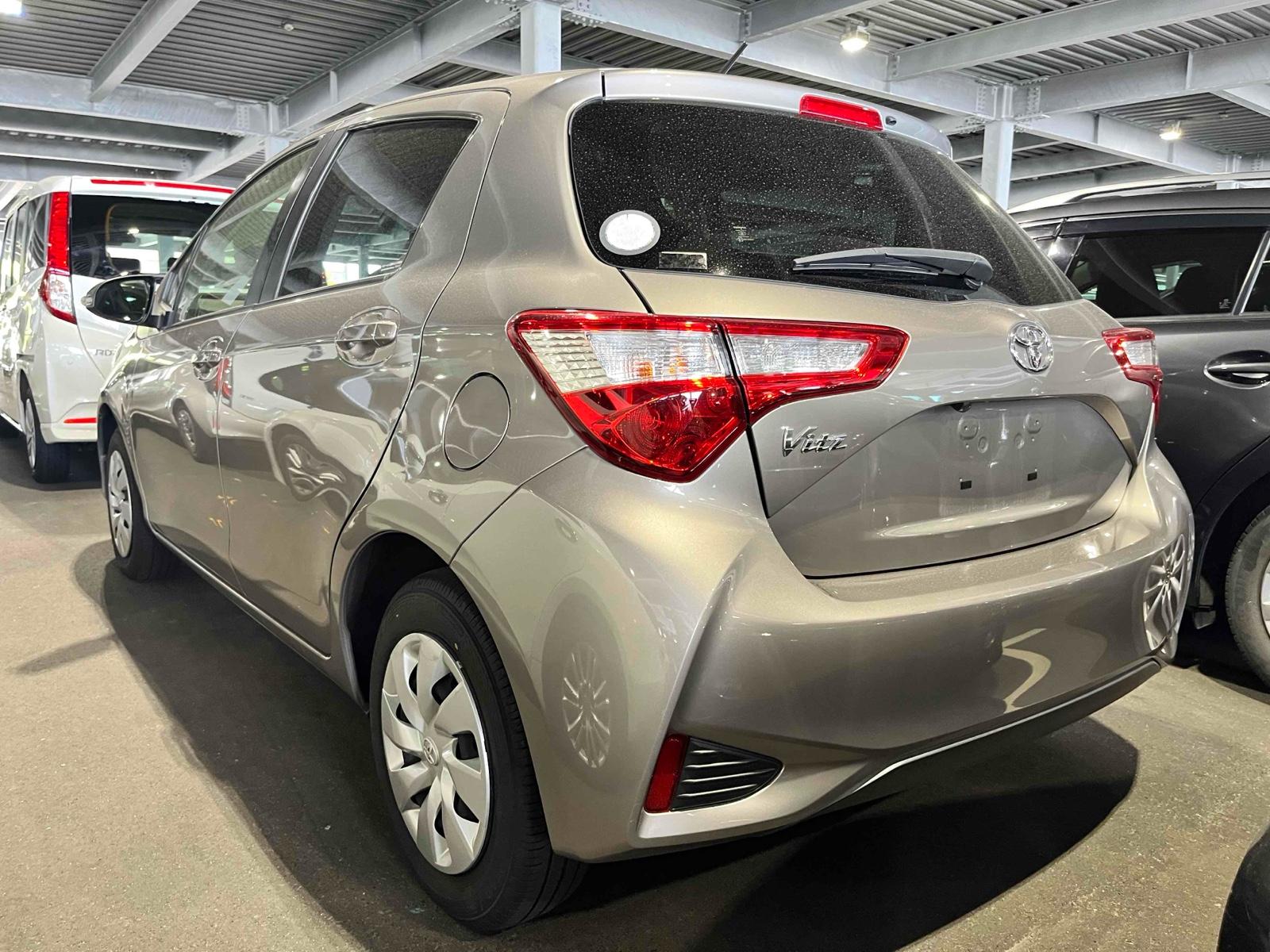 Toyota Vitz F