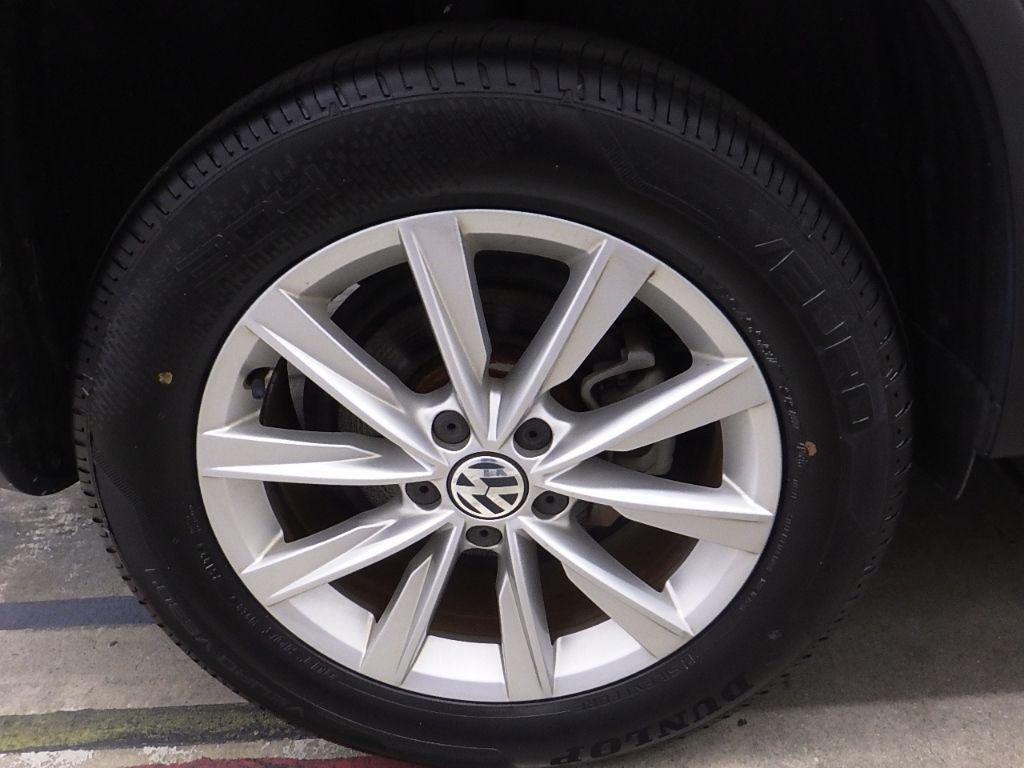 Volkswagen Tiguan TSI BLUE MOTION TECHNO ROJI-