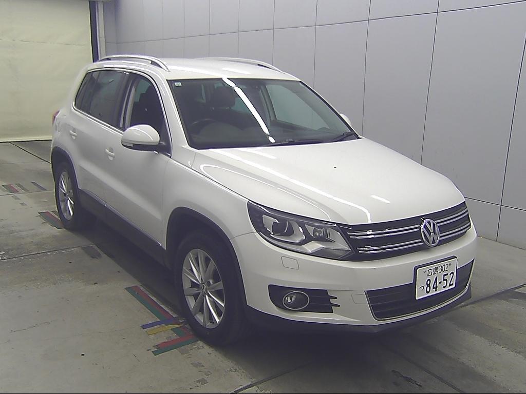 Volkswagen Tiguan TSI BLUE MOTION TECHNO ROJI-