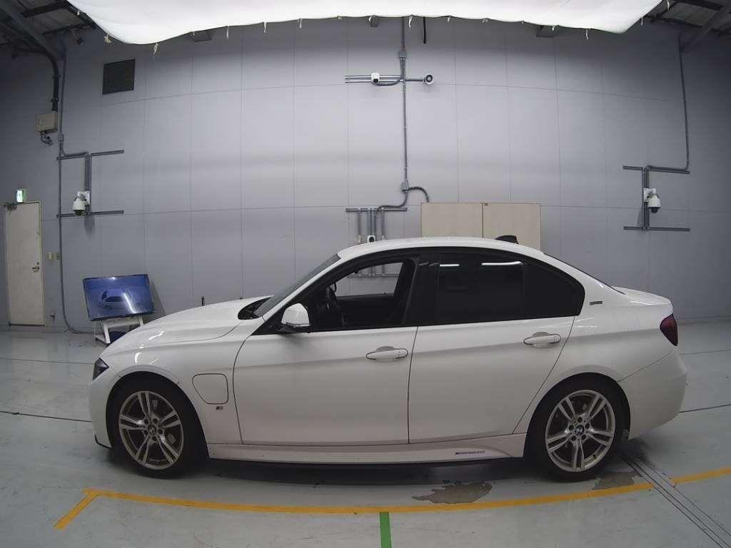 BMW 330E M SPORTS I PERFOMANCE