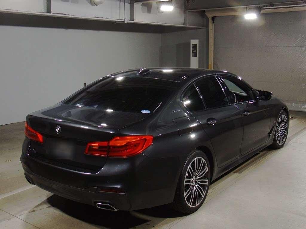 BMW 530 E M SPORT I PAFOMANS