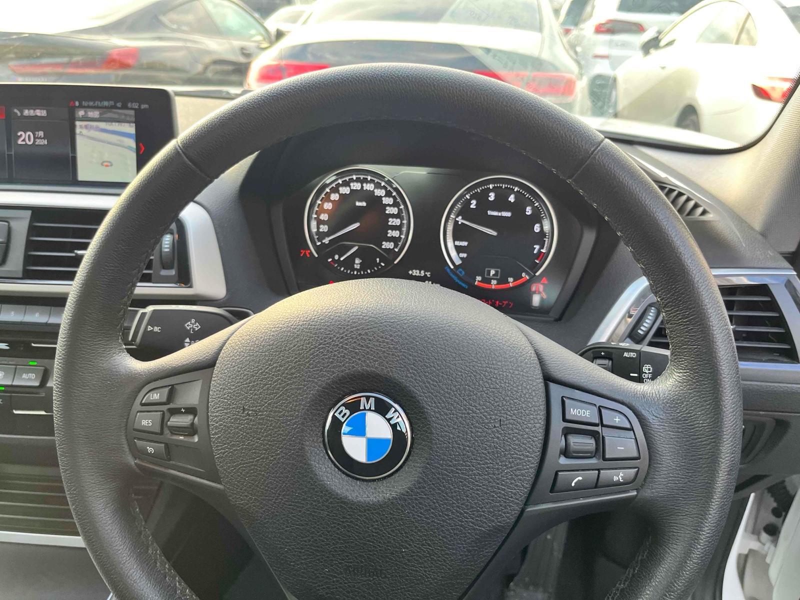 BMW 1 SERIES 5D 118I