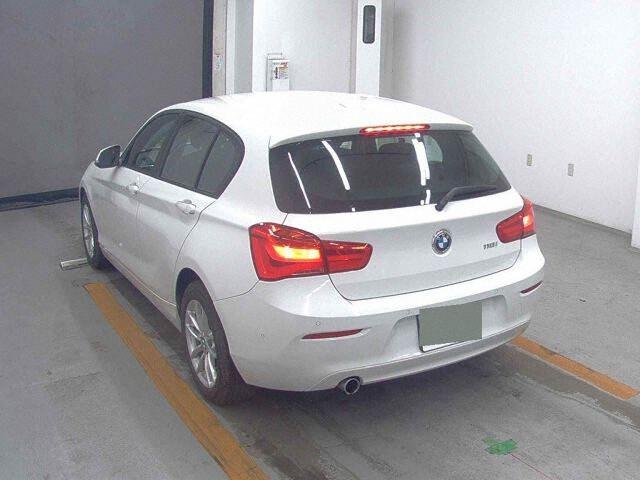 BMW 1 SERIES 5D 118I