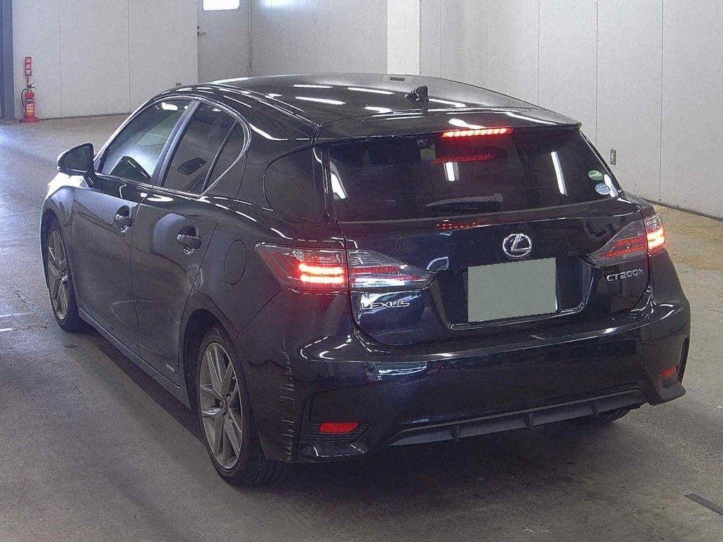 Lexus CT CT200HKRU TWO LIS MANY