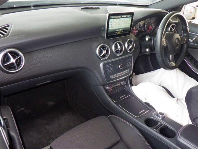 Mercedes-Benz A-class A180