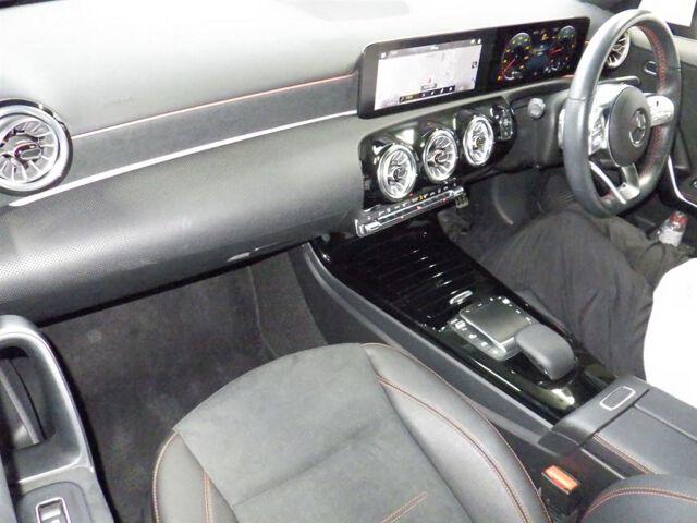 Mercedes-Benz A-class A200D AMG LINE