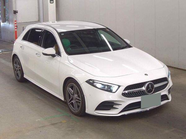 Mercedes-Benz A-class A200D AMG LINE