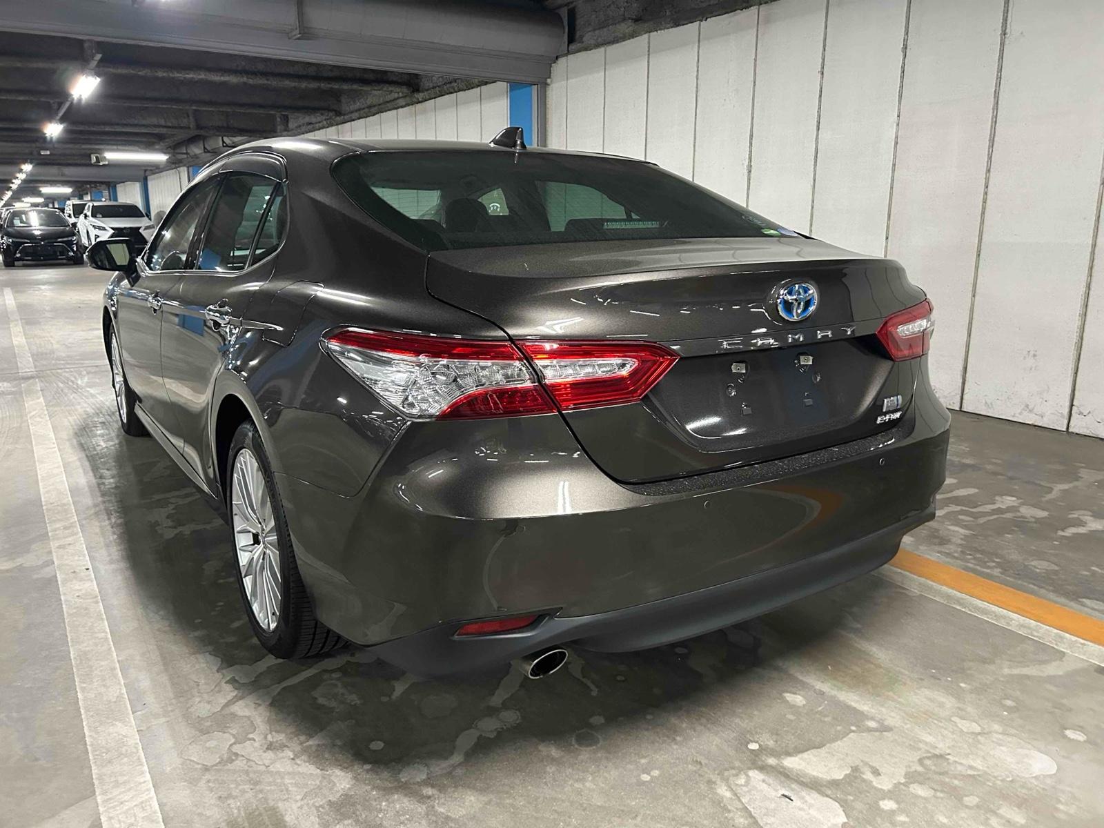 Toyota Camry G LEATHER PACKAGE