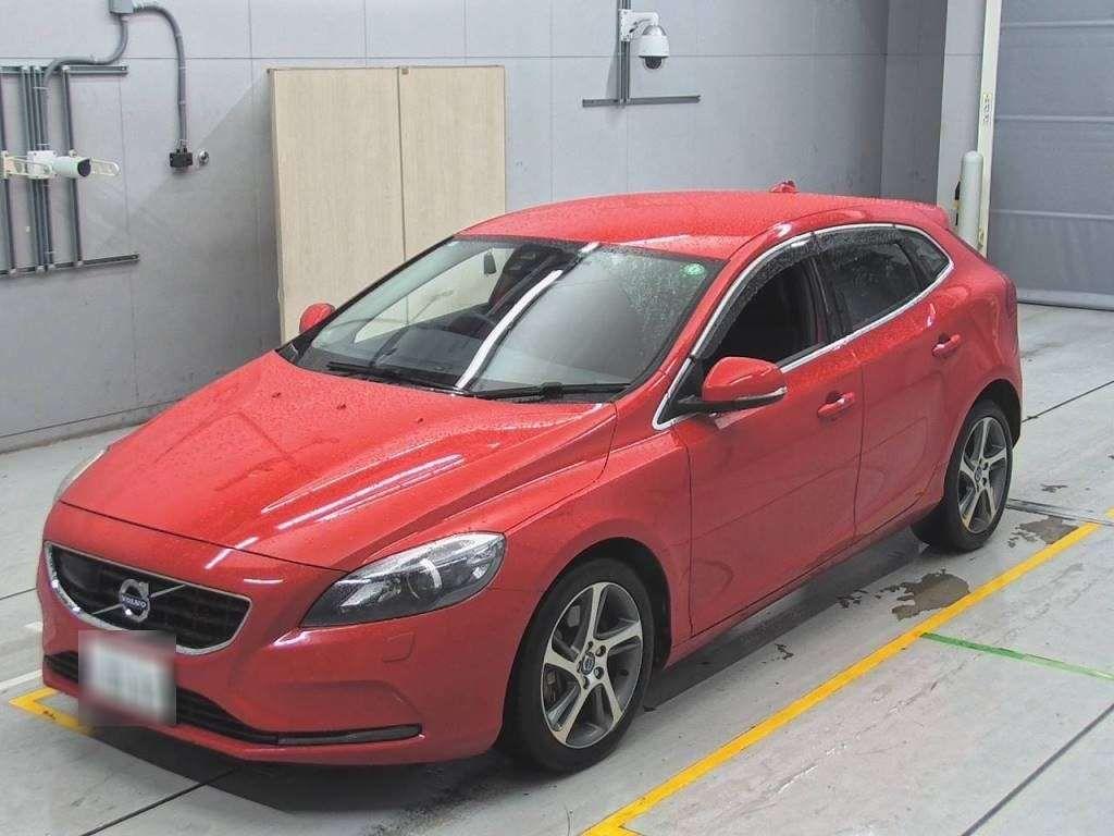Volvo V40 D4