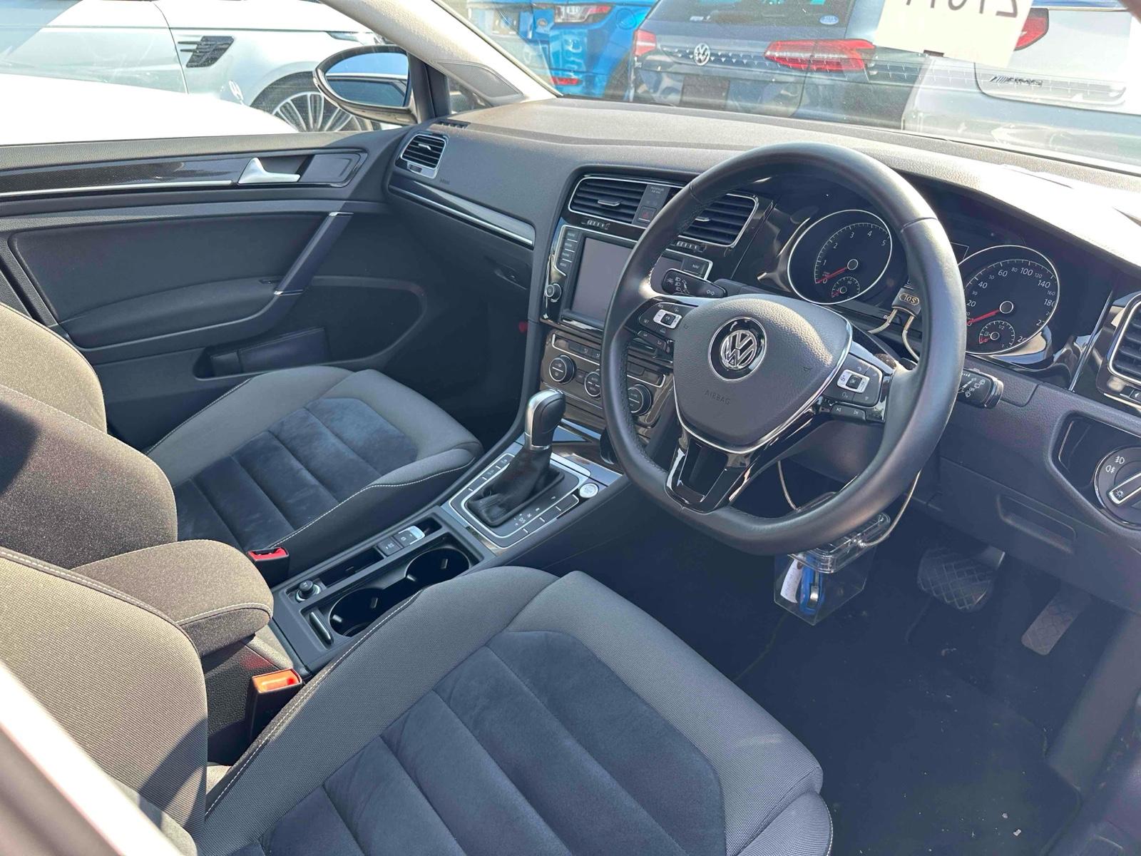 Volkswagen Golf TSI HIGH LINE BMT