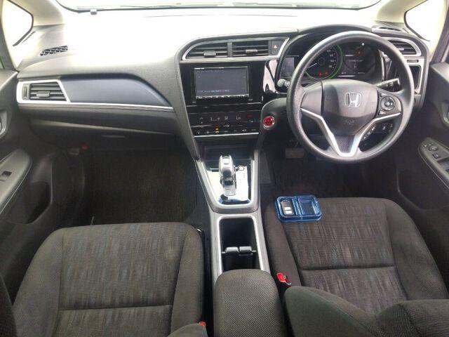 Honda Shuttle HYBRID HONDA SENSING