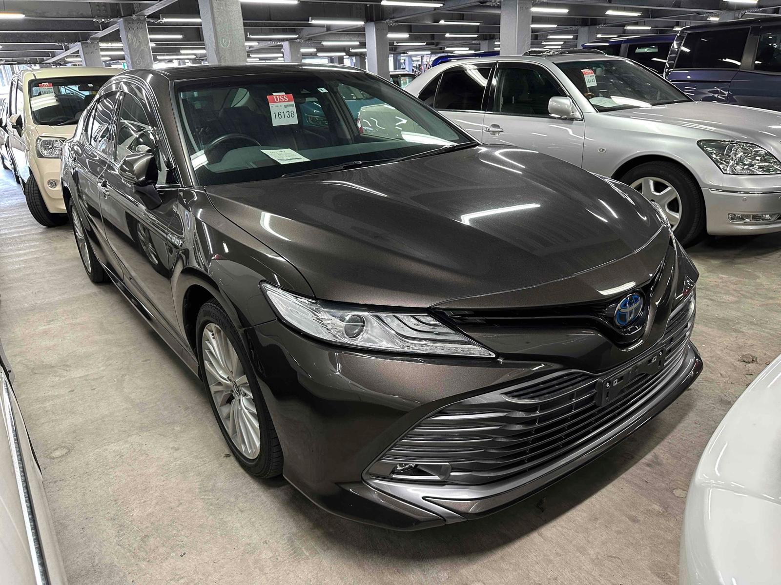 Toyota Camry  G LEATHER PACKAGE