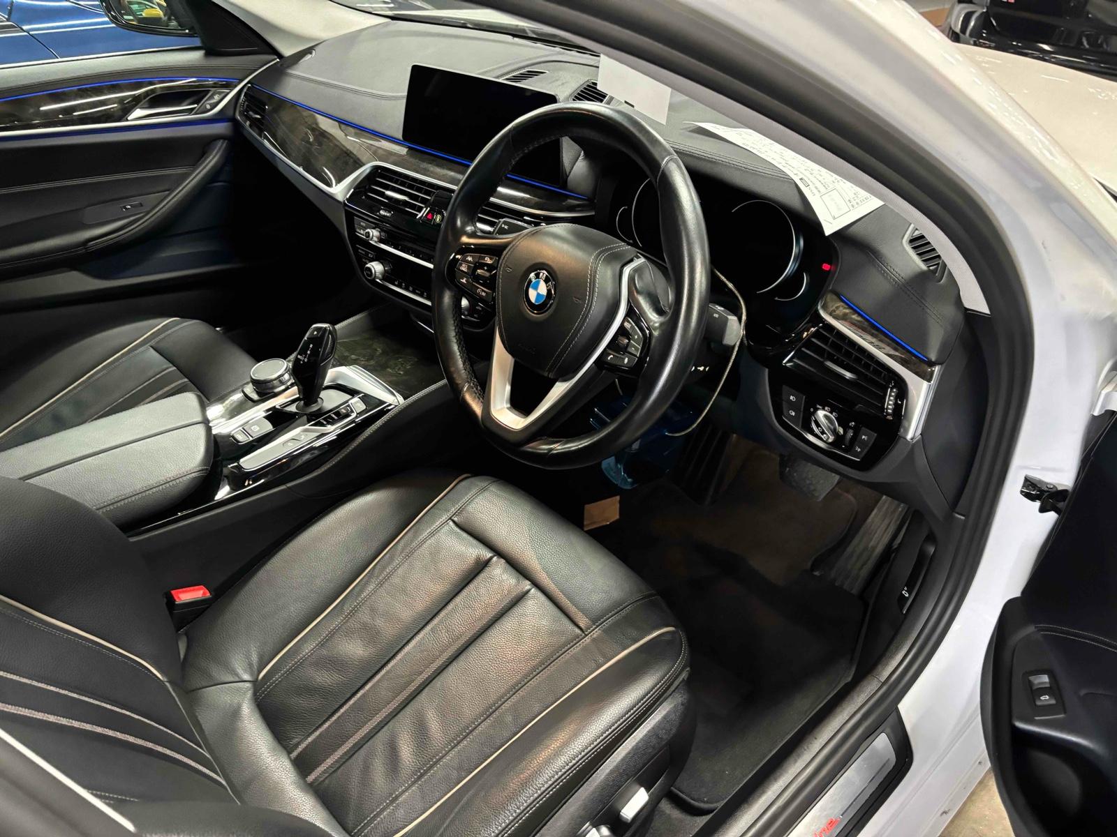 BMW 523D LUXURY 2.0