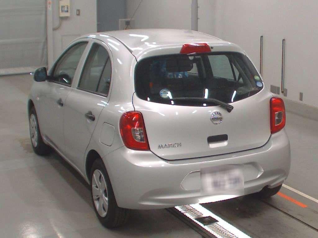 Nissan MARCH S