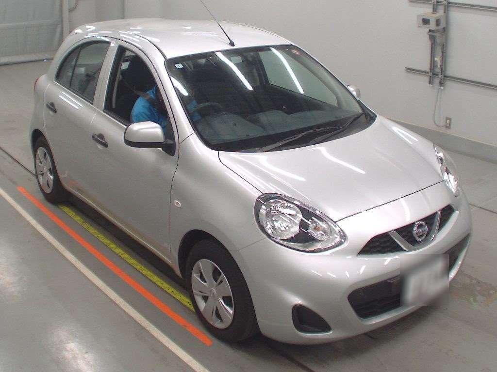 Nissan MARCH S