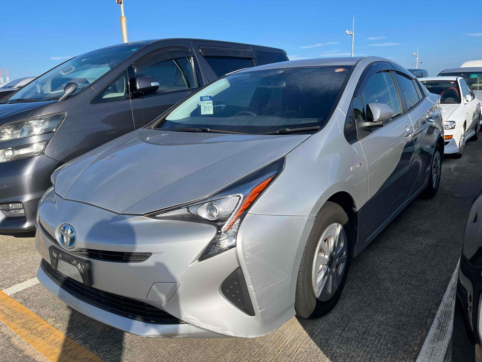 Toyota Prius  E