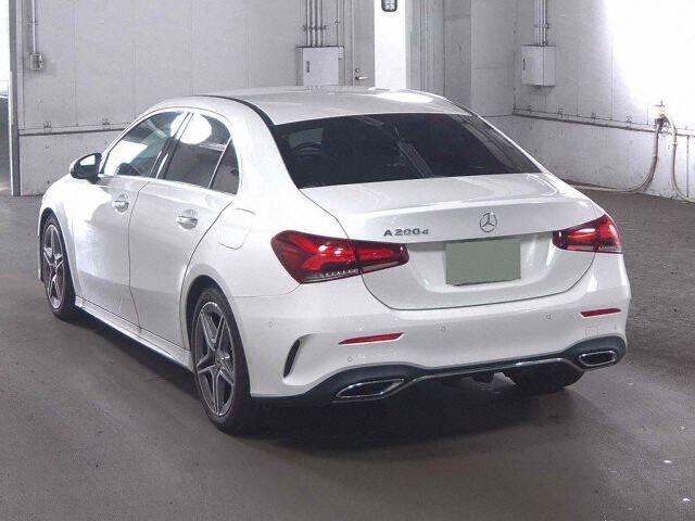 Mercedes-Benz A-class Sedan A200D SEDAN AMG LINE