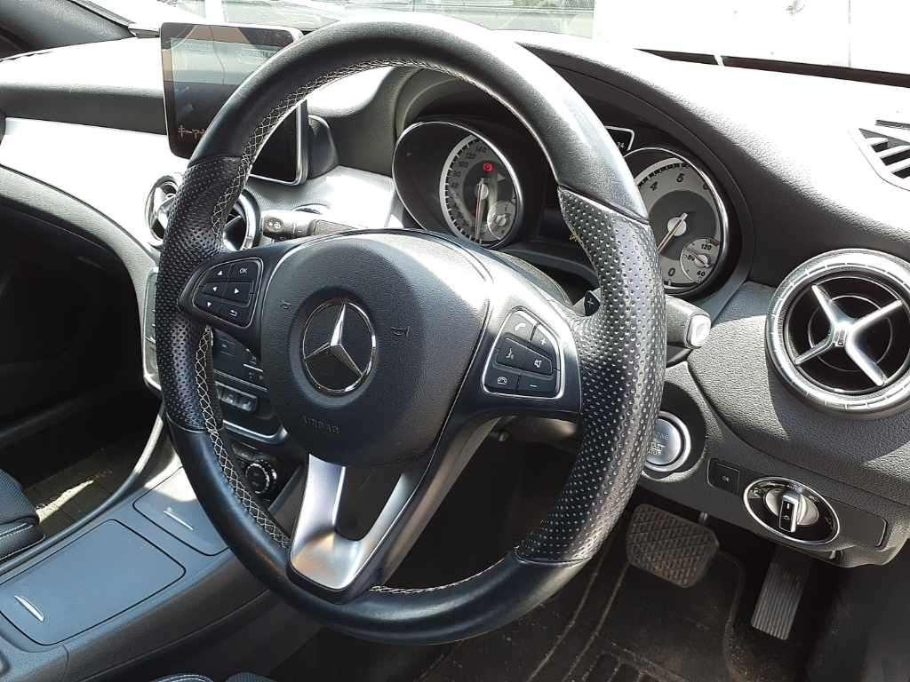 Mercedes-Benz CLA CLA180