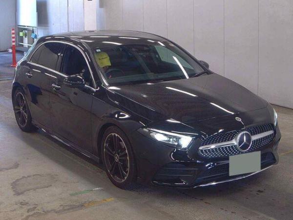 Mercedes-Benz A-class A200D AMG LINE