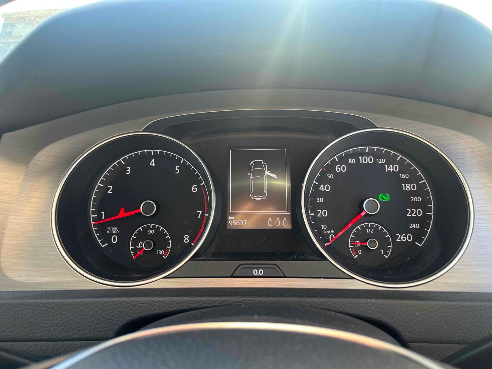 Volkswagen Golf 1.2