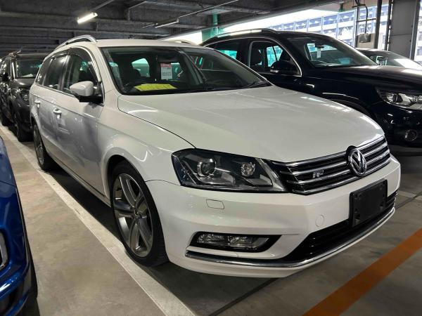 Volkswagen PASSAT VARIANT R LINE EDITION