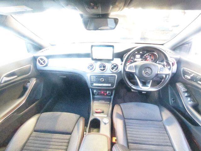 Mercedes-Benz Cla-class CLA180 SPORTS