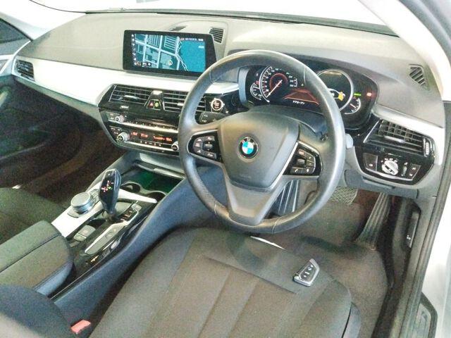 BMW 5 Series 4d 523D