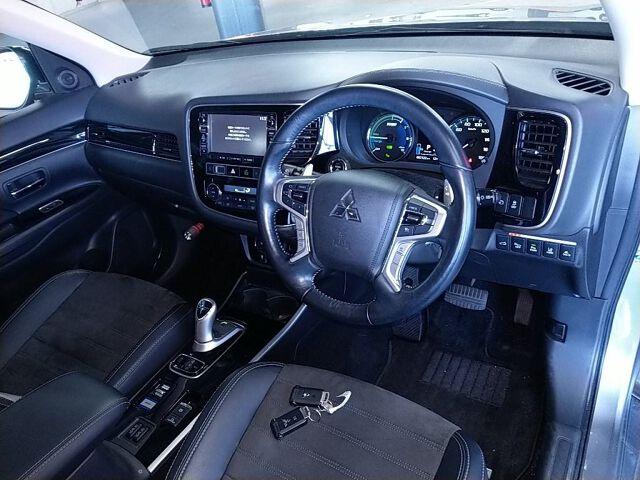 Mitsubishi Outlander Phev 4wd G PLUS PACKAGE