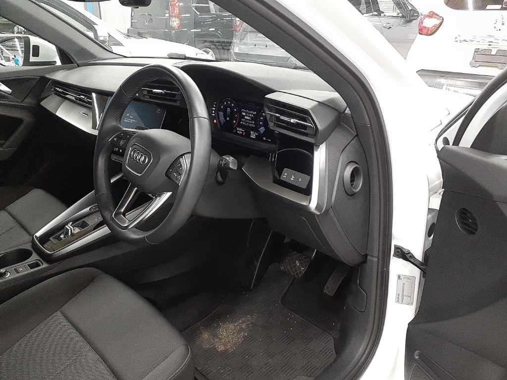 Audi A3 ｽﾎﾟｰﾂﾊﾞｯｸ30TFSI