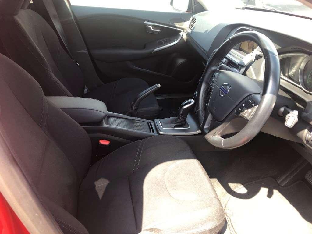 Volvo V40 T4 ｾｰﾌﾃｨｰ Package