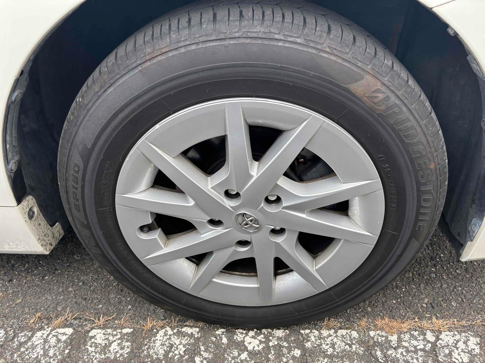 Toyota Prius ALPHA S