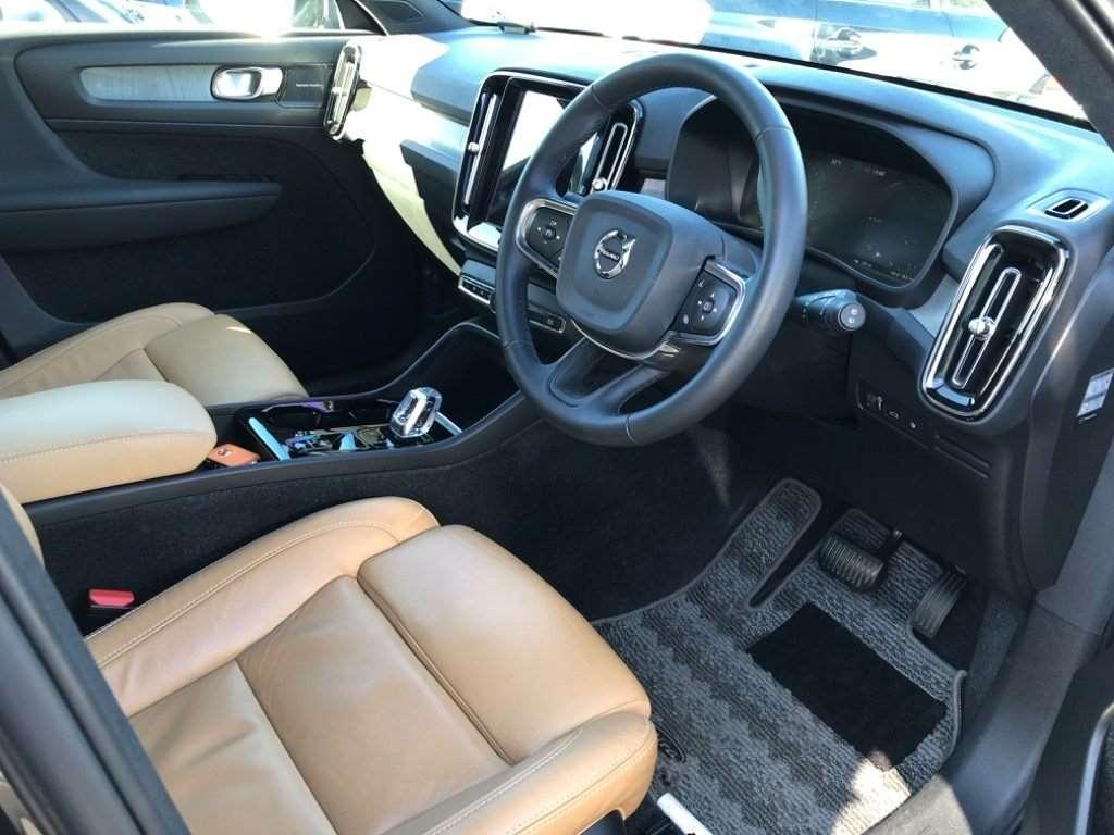 Volvo XC40 XC40ﾘﾁｬｼﾞPHV T5ｲﾝｽｸﾘ