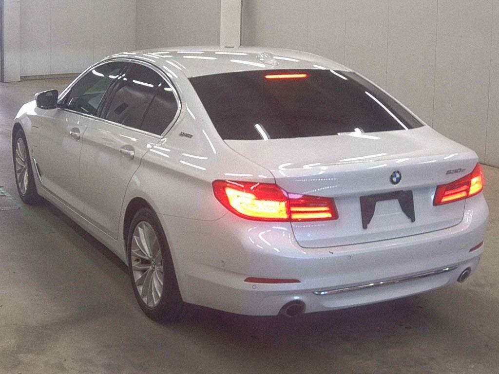 BMW 5 Series 530E RUG JIIPAF