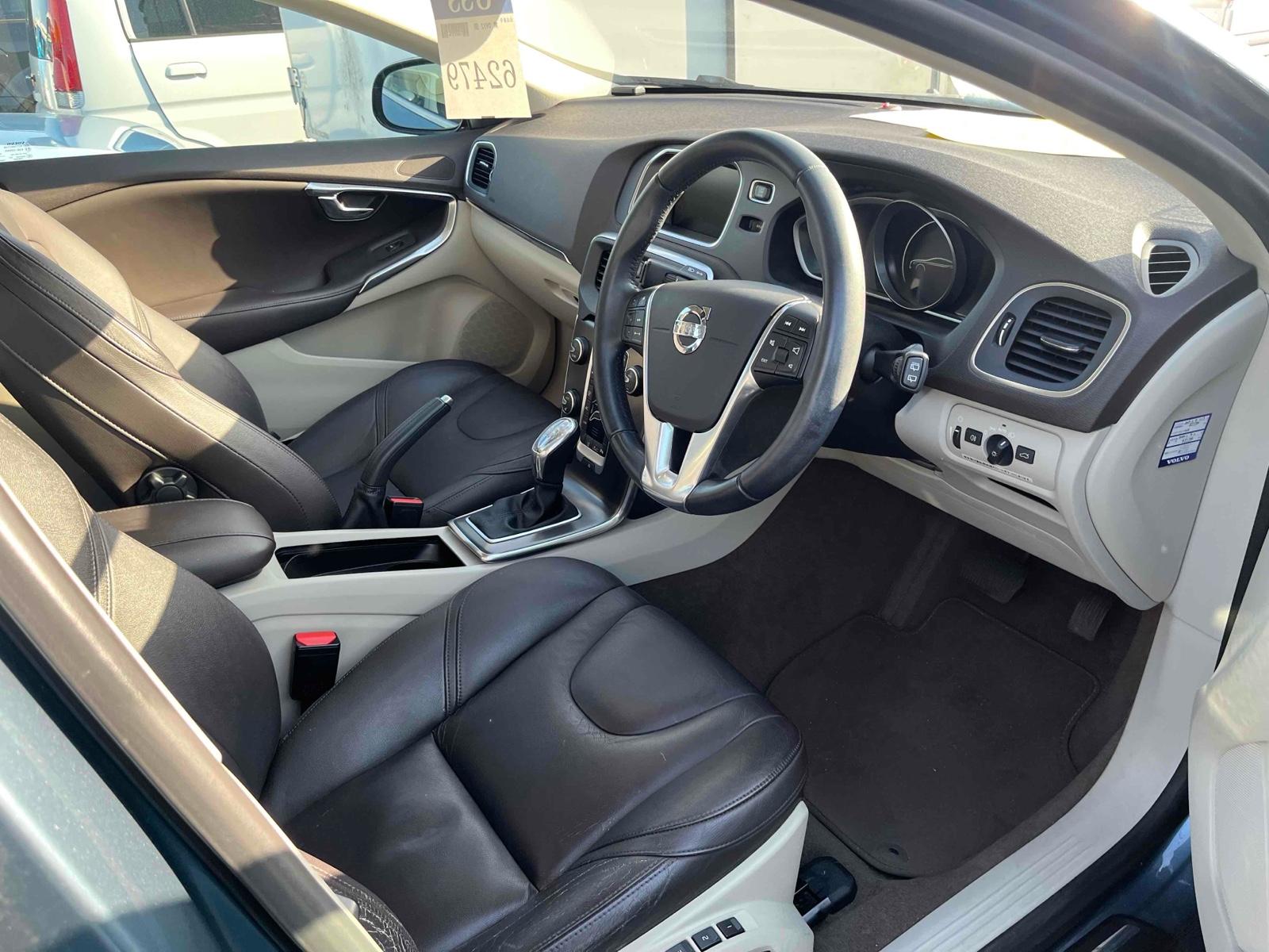 Volvo V40 T4 SE