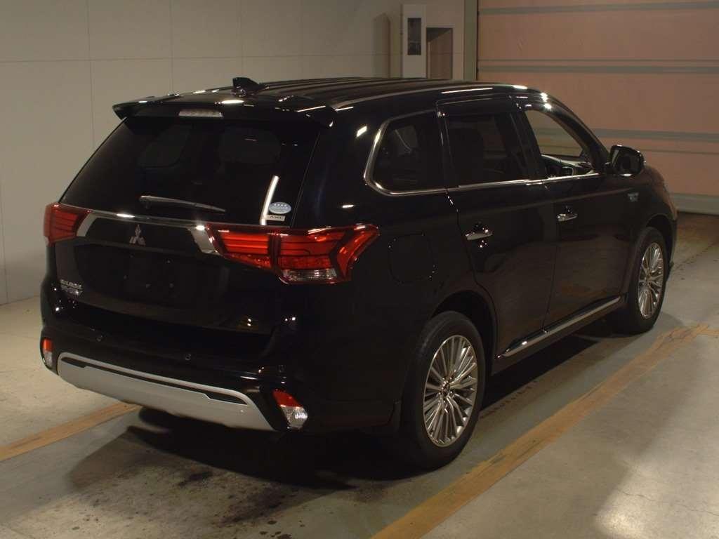 Mitsubishi ｱｳﾄﾗﾝﾀﾞｰPHEV G Plus Package 4WD