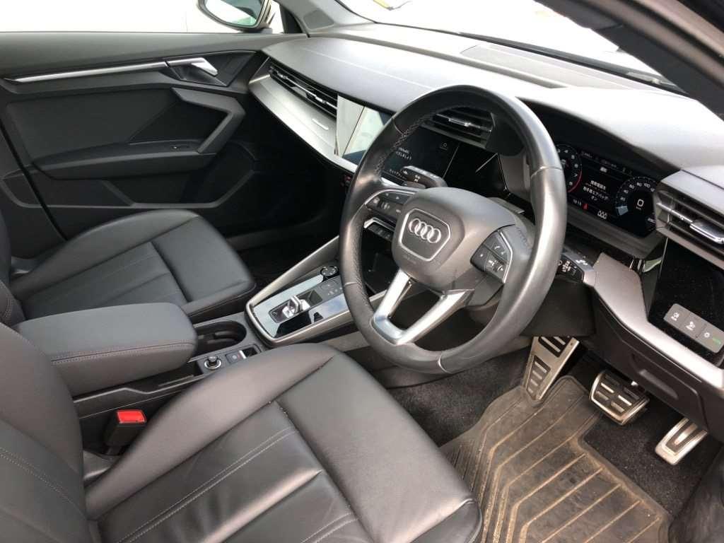 Audi A3 Sedan 30T ｱﾄﾞﾊﾞﾝｽﾄﾞ