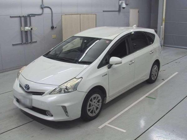 Toyota Prius ALPHA S TUNE BLACK
